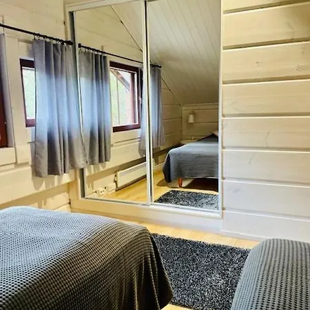 Levinkruunu B Visit *